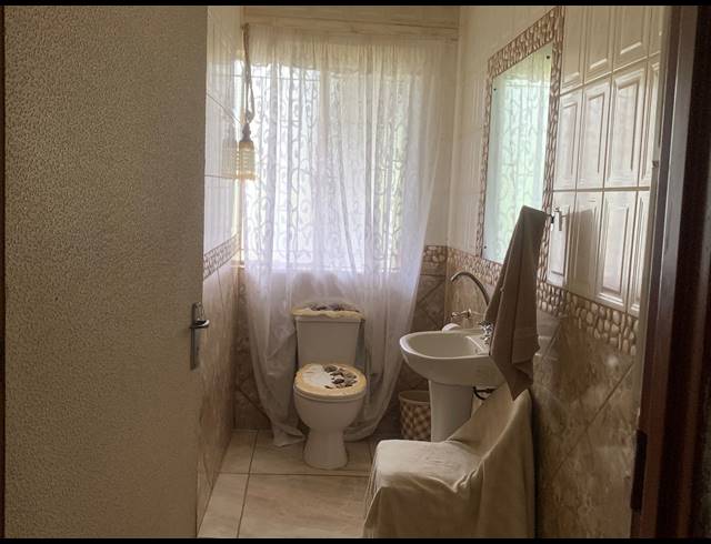 8,565M² SMALLHOLDING FOR SALE IN WESTONARIA